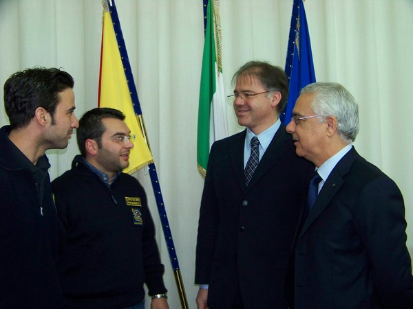 IL SINDACO DI ISPICA RICEVE IN MUNICIPIO I VOLONTARI