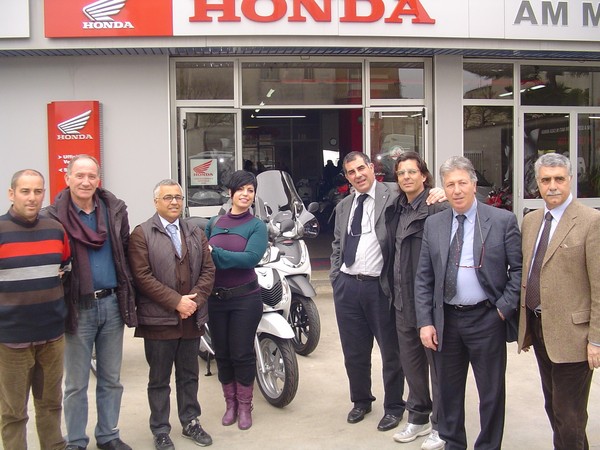 DECODER DIGITALI, TELEVISORI E UNA HONDA SD 125