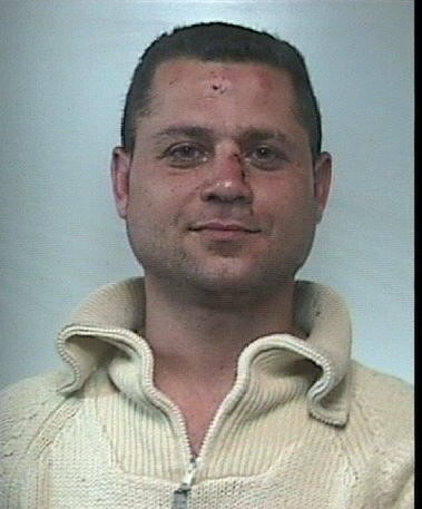 RAPINATORE ARRESTATO A COMISO DAI CARABINIERI