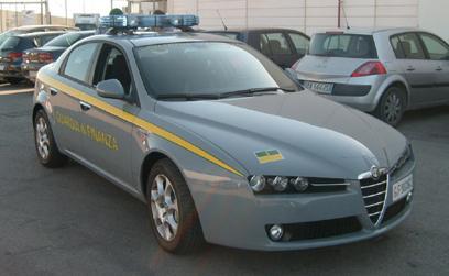 LA GUARDIA DI FINANZA ARRESTA UN EXTRACOMUNITARIO