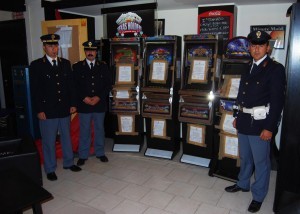 LA POLIZIA DI VITTORIA SEQUESTRA VIDEOGIOCHI ILLEGALI