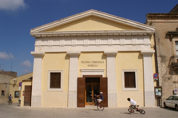 28 GRANDI ARTISTI ALLA MOSTRA DAL GUERRIERO DI CASTIGLIONE AI NOSTRI GIORNI