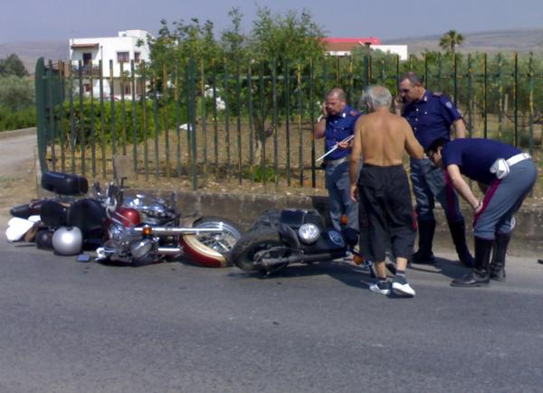 ALFREDO ROTTA 44 ANNI DI COMISO MUORE NEL SINISTRO