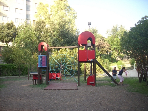 RIAPERTURA DEI GIARDINI PUBBLICI CON AMPIE ZONE ADIBITE A GIOCHI