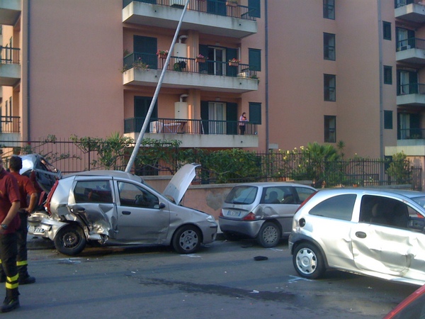 DUE RAGAZZE FERITE ED UNO “IN FUGA” PER UN INCIDENTE A RAGUSA