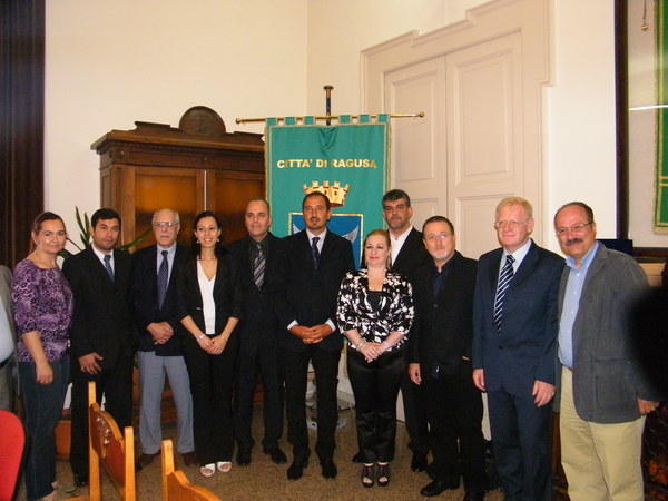 ALCUNI TRA I PREMIATI DI “RAGUSANI NEL MONDO” RICEVUTI STAMANE DAL SINDACO DIPASQUALE