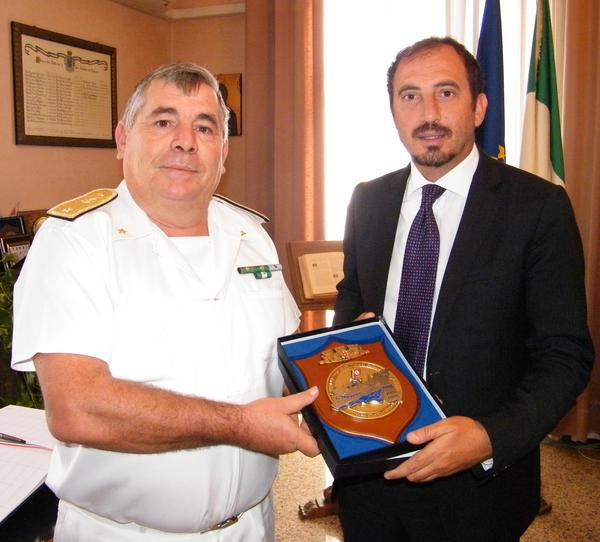 L’Ammiraglio De Michele in visita al comune
