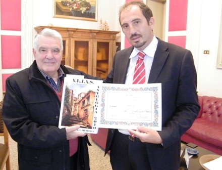 L’ARTISTA RAGUSANO GIUSEPPE GIULIANI ARAMIS A PALAZZO DELL’AQUILA