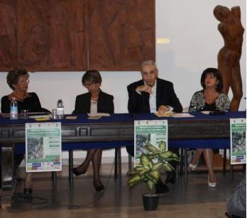 COME LA POESIA PUO’ DESCRIVERE I LOGHI ED I PERSONAGGI LEGATI ALLA MEMORIA