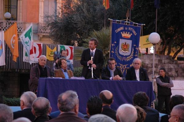 GRANDE MANIFESTAZIONE NO TRIV A VITTORIA GLI ASSENTI HANNO AVUTO TORTO