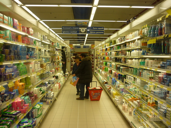 Furto con scasso in un supermercato di Vittoria