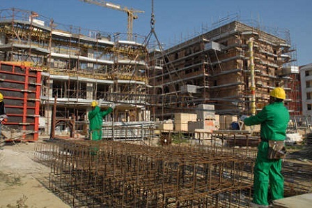 Coronavirus, cantieri: misure speciali per i lavoratori che arrivano da fuori regione, niente quarantena ma in regime di sorveglianza sanitaria