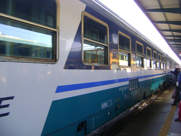 TRENO DELLA MEMORIA 2011: DIBATTITO DEI RAGAZZI SULLA PROPAGANDA DURANTE IL FASCISMO