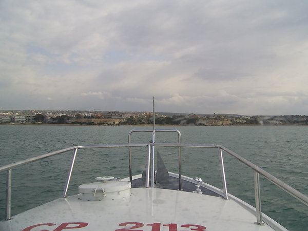 PESCHERECCIO INCAGLIATO A LARGO DI PORTO PALO