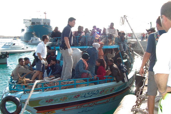 SBARCHI IN SICILIA E FUGHE IN MASSA DAL NORD AFRICA