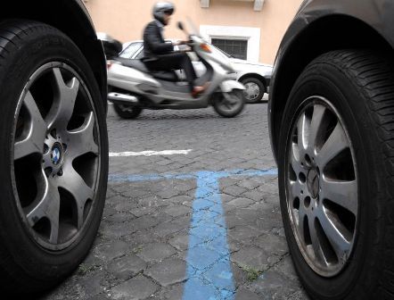 LA DUBBIA LEGITTIMITA’ DELLE STRISCE BLU’