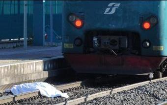BIMBA RUMENA DI CINQUE ANNI TRAVOLTA E UCCISA DAL TRENO