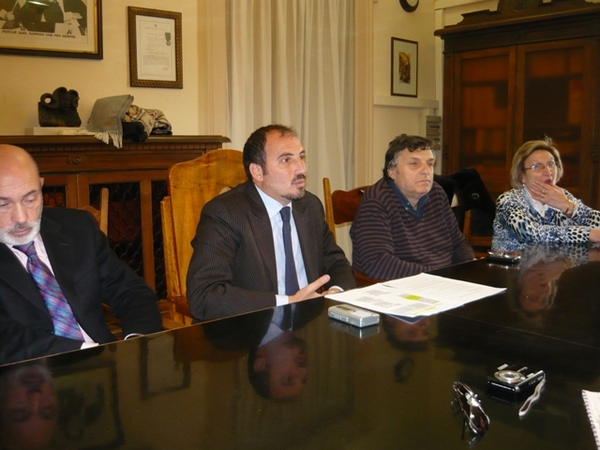 TEATRO DELLA CONCORDIA: IL SINDACO RIBATTE