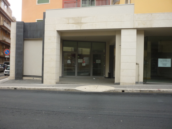 ANCHE A RAGUSA INCROCIANO LE BRACCIA I DIPENDENTI