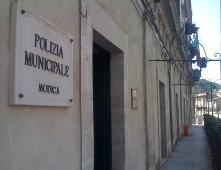 DUE FERITI IN UN INCIDENTE STRADALE A MODICA