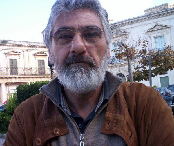 SCICLI, IL SINDACO VENTICINQUE, RISPONDE ALLE ACCUSE: “SONO LIBERO, SFIDUCIATEMI SE VOLETE”
