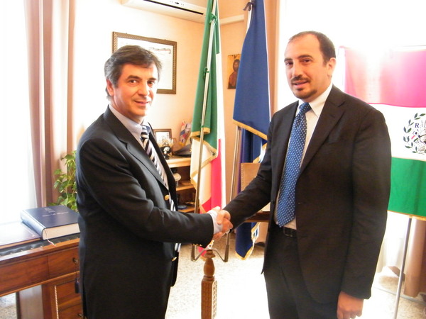 IL DOTT. GUGLIELMINO  A PALAZZO DELL’AQUILA PER SALUTARE IL SINDACO