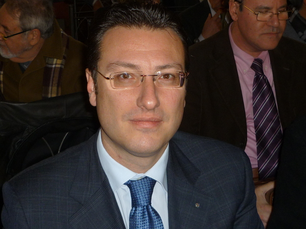 RIDUZIONE DIRIGENTI AL COMUNE DI COMISO: DA 15 A 11