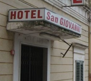 GIÙ LE MANI DALL’EX SPAZIO AUTOGESTITO “LA FABBRICA”