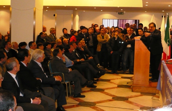 “CONSEGNIAMO IL NOSTRO PATRIMONIO DI IDEE E VALORI A SERGIO GUASTELLA”