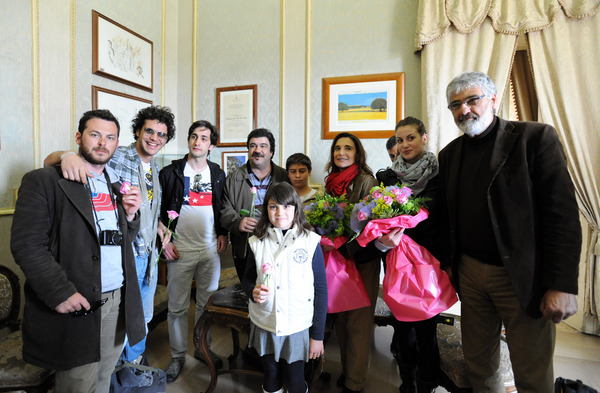 INCONTRO IN MUNICIPIO CON IL CAST DI POKER GENERATION