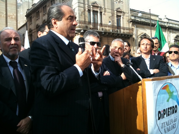 ANTONIO DI PIETRO A RAGUSA A SOSTEGNO DELLA COALIZIONE DI CENTRO-SINISTRA