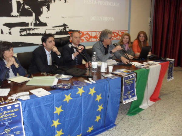 LA FESTA DELL’EUROPA A COMISO