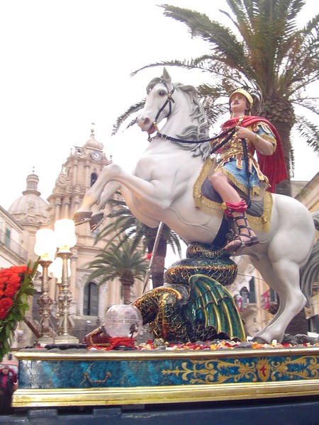 SAN GIORGIO A RAGUSA, DA DOMENICA I FESTEGGIAMENTI AL VIA