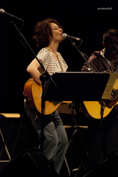 L’ISTINTO DEL DIALETTO. CARMEN CONSOLI E IL “SICILIAN PRIDE” MUSICALE