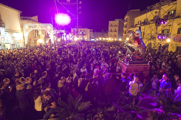 SCICLI, COLOSSALE SUCCESSO DELLA FESTA DELLE MILIZIE