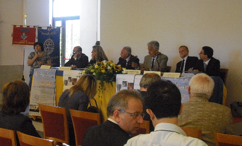 LA LEGGE 328/00 CONCEDE TANTO MA FA ANCORA DISCUTERE