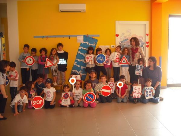 EDUCAZIONE STRADALE AL PETIT CLUB