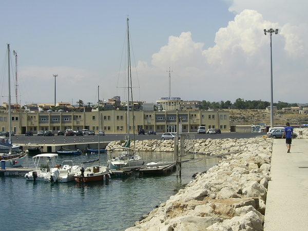 TONNO ROSSO DI PROVENIENZA ILLECITA A SCOGLITTI