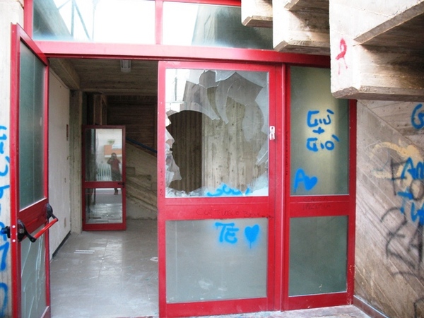SCOGLITTI, GIOVANI COMUNISTI: “SCUOLA “SCIASCIA” ABBANDONATA”