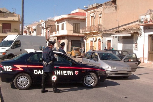 ARRESTATI DUE PREGIUDICATI DI VITTORIA PER TENTATA ESTORSIONE