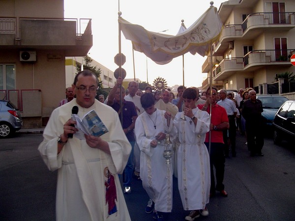 SABATO E DOMENICA IL CLOU DEI FESTEGGIAMENTI  NELLE PARROCCHIE DI SAN PIETRO E DI SAN PAOLO