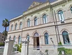 RIFUNZIONALIZZARE NON SIGNIFICA SMANTELLARE