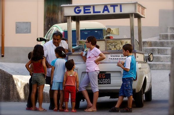 “GELATI E GRANITE” D I DON GIUGGINU