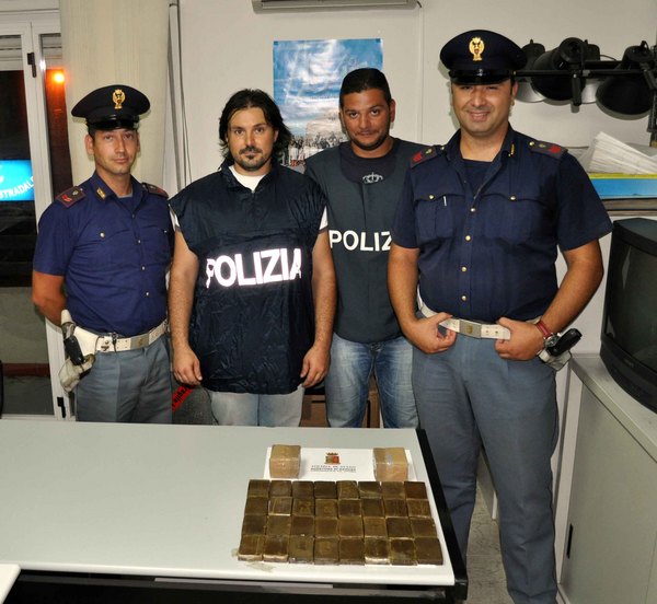 FILIPPO RIMMAUDO ED EMANUELE DISTEFANO ARRESTATI PER DROGA