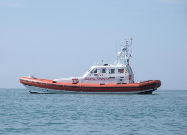 LA CAPITANERIA DI PORTO DI POZZALLO SALVA MARITTIMO COLTO DA MALORE A 10 MIGLIA DALLA COSTA