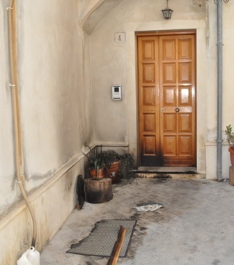 ARRESTATI DALLA POLIZIA DUE MODICANI