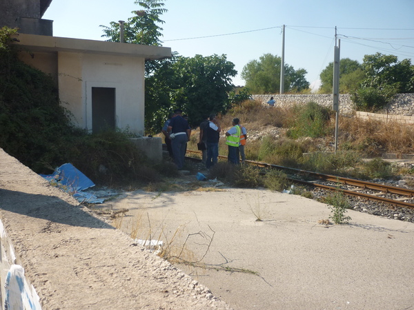 MUORE INVESTITO DAL TRENO IN CONTRADA MUGNO. PROBABILE SUICIDIO