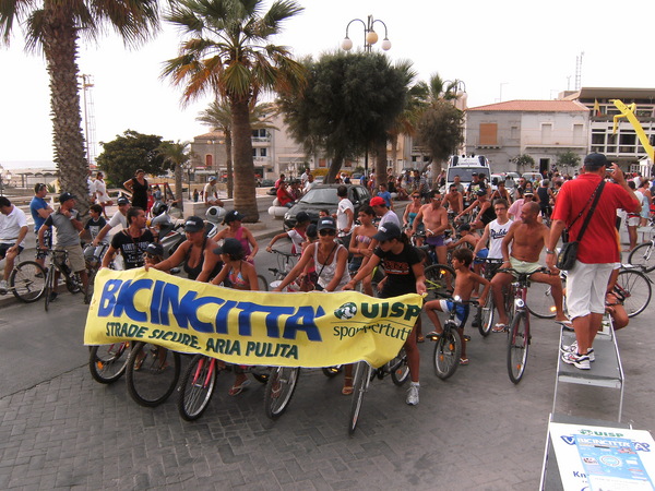 BICINCITTÀ A SCOGLITTI: UN VERO SUCCESSO