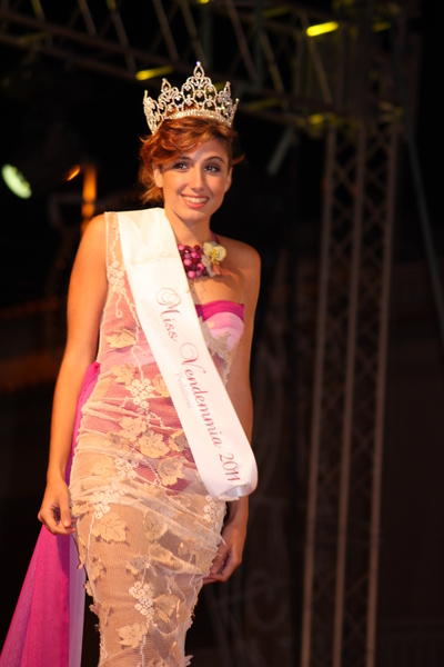 EVA D’ANGELO È MISS VENDEMMIA 2011