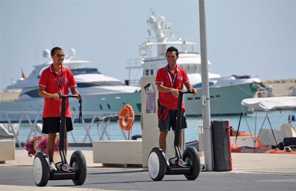 MARINA DI RAGUSA SI VISITA SU DUE RUOTE